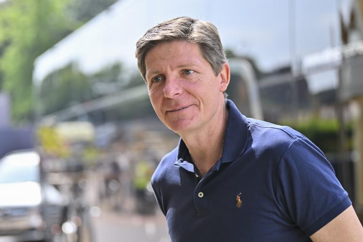 输掉多达, ej, ue