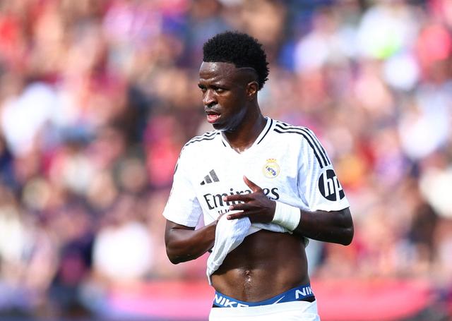 索利用机会, 赛中的替补