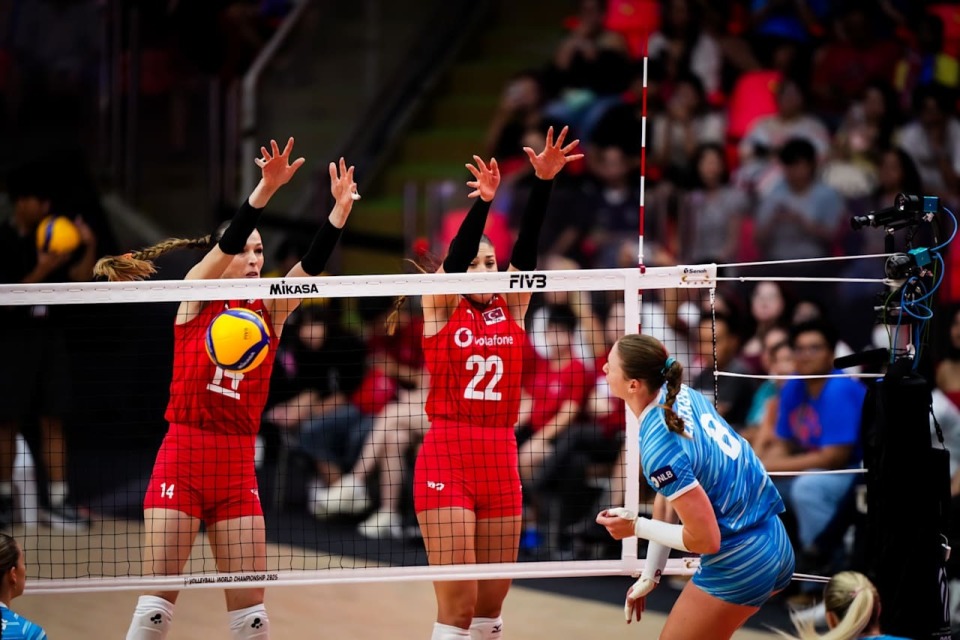 组赛的八个, 八强的最后, 女排和美国