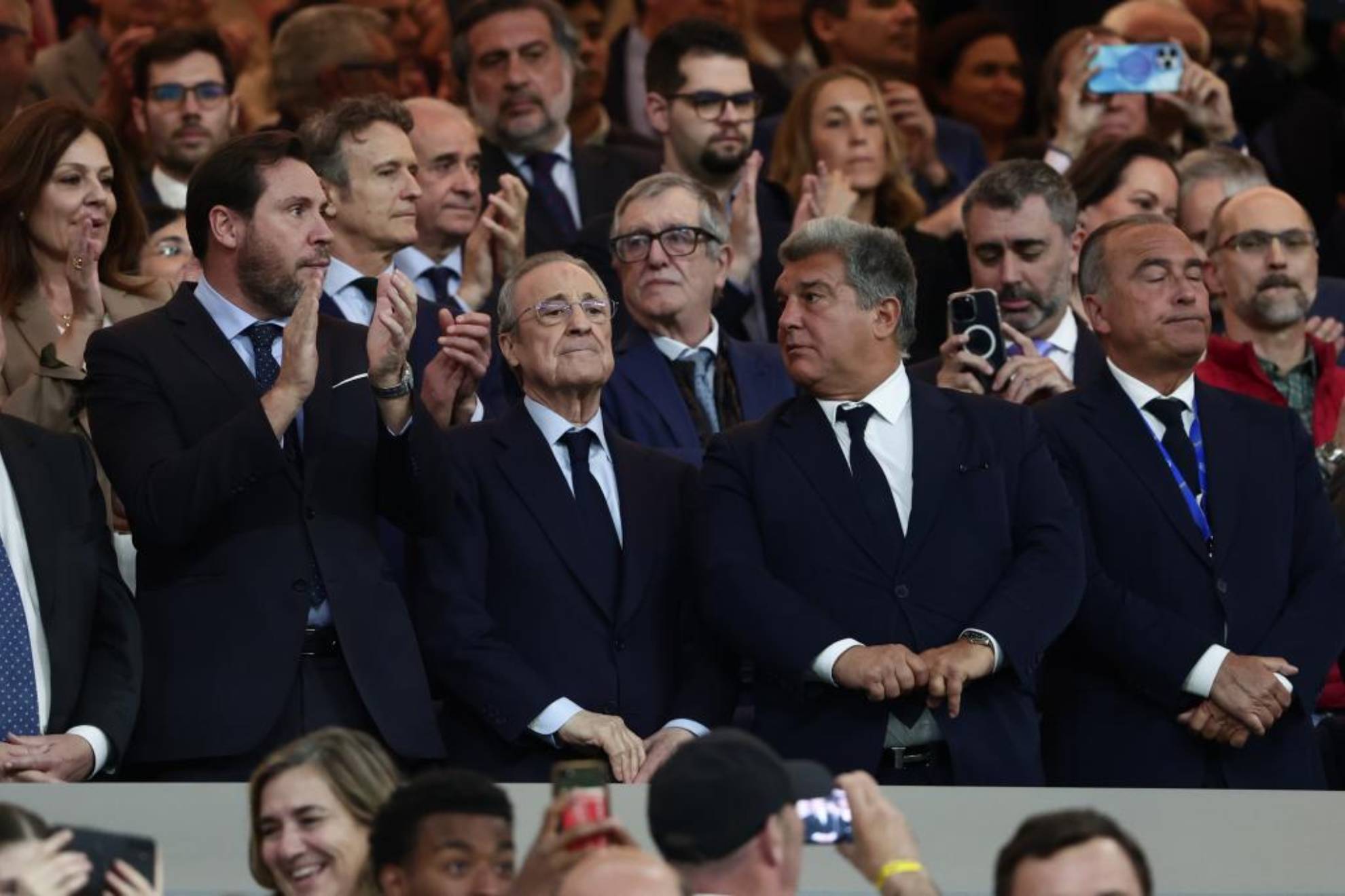 俱乐部实际, 入换取眼前, 实际亏损约