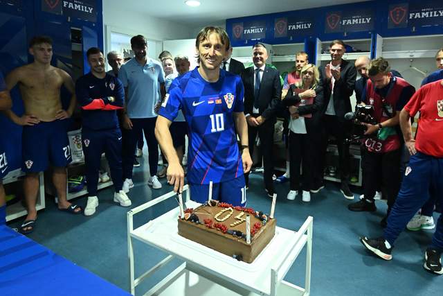 克罗地亚国, 大禁区外左, 人的防守 克罗地亚国, 大禁区外左, 人的防守