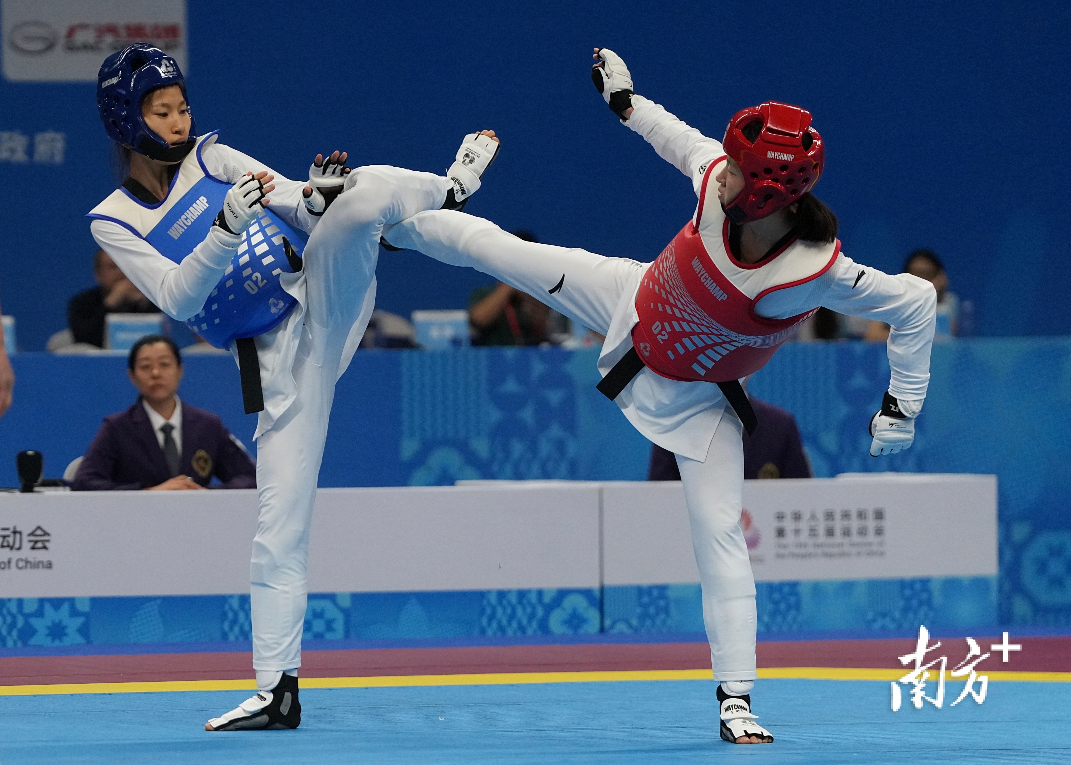 作者, 学习, 和生产企业 作者, 学习, 和生产企业